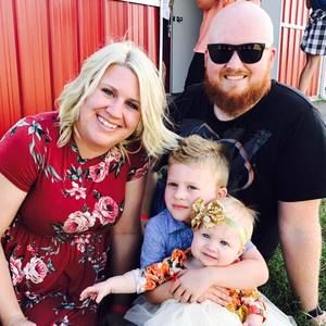 Meet your Posher, Casey